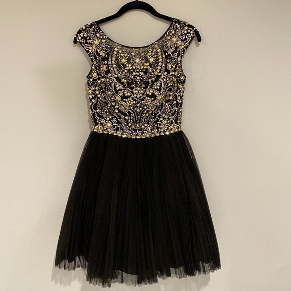 Black Beaded cocktail dress - Picture 1 of 8